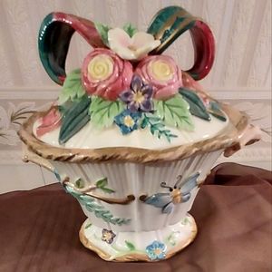 Springtime Fitz and Floyd with Beautiful lid